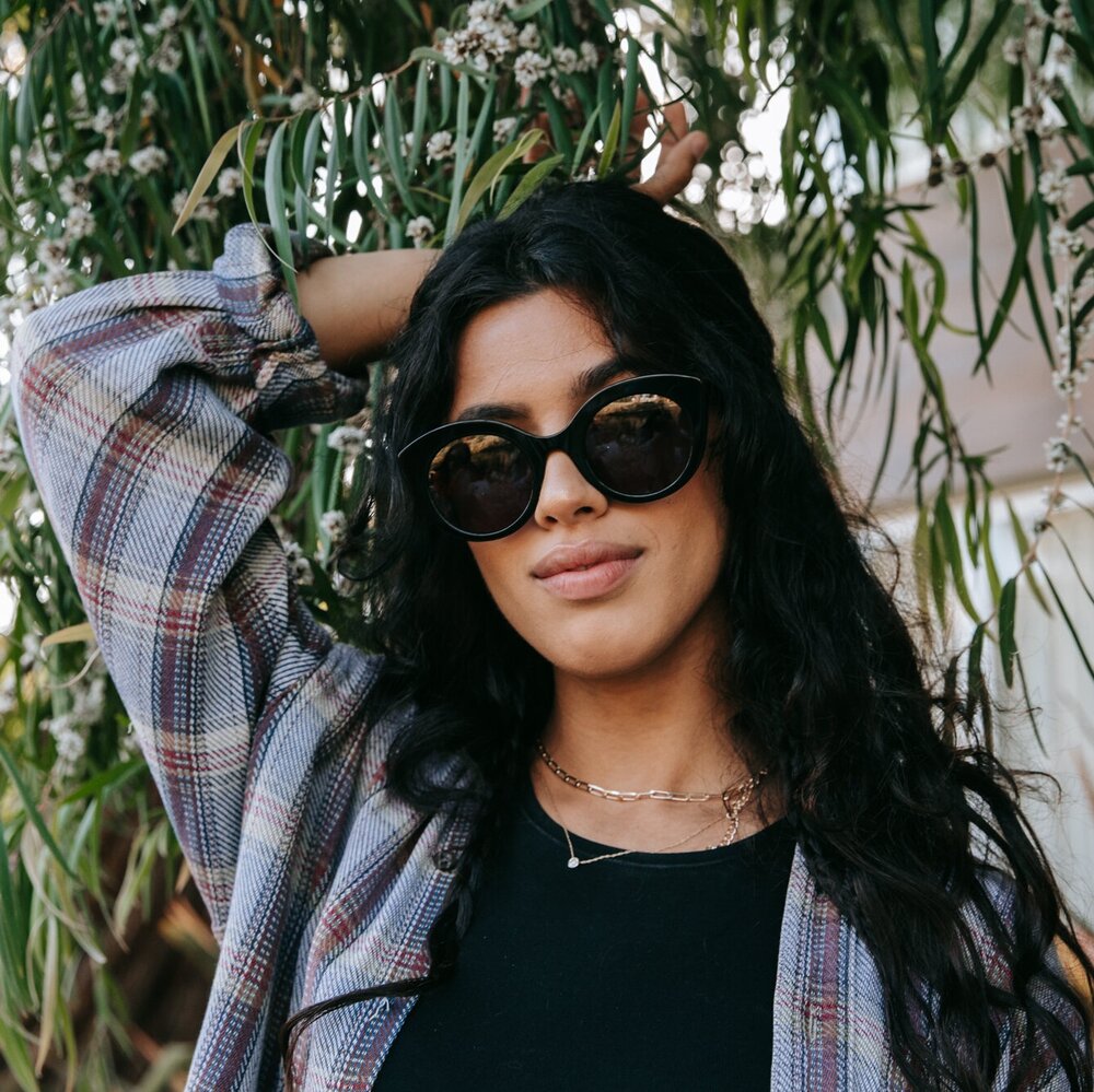 AMOUR Sunglasses